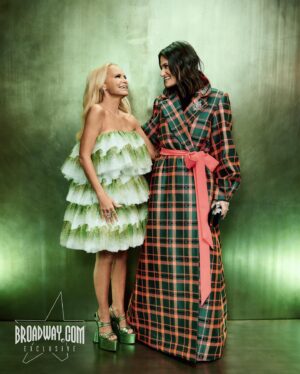 Idina Menzel Instagram - We couldn’t be happier to see these two together! Original Wicked stars Kristin Chenoweth and Idina Menzel hit the green carpet to celebrate the musical’s 20th anniversary at the Gershwin Theatre! 

📸: Emilio Madrid for Broadway.com

#wicked #wicked20 #broadway #musicaltheatre #musical #musicals #bway #theatrekid #glinda #elphaba #redcarpet #nyc #newyorkcity #redcarpetstyle