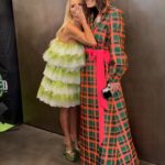 Idina Menzel Instagram - IT’S GOOD TO SEE THEM, ISN’T IT?! 💚🩷💚🩷 #wicked #wicked20 #broadway #musicaltheatre #musical #musicals #bway #theatrekid #glinda #elphaba #redcarpet #nyc #newyorkcity #redcarpetstyle #kristinchenoweth #idinamenzel