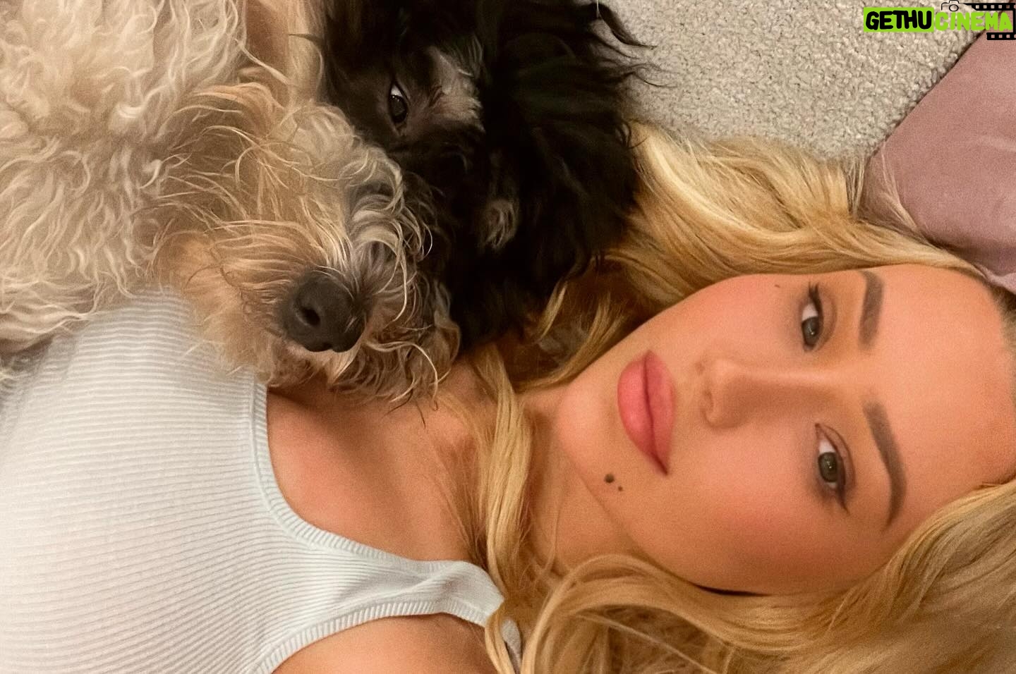 Iggy Azalea Instagram - It’s expected but I’m still gonna act surprised 🙇♀️