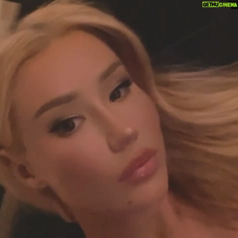 Iggy Azalea Instagram - It’s expected but I’m still gonna act surprised 🙇♀️