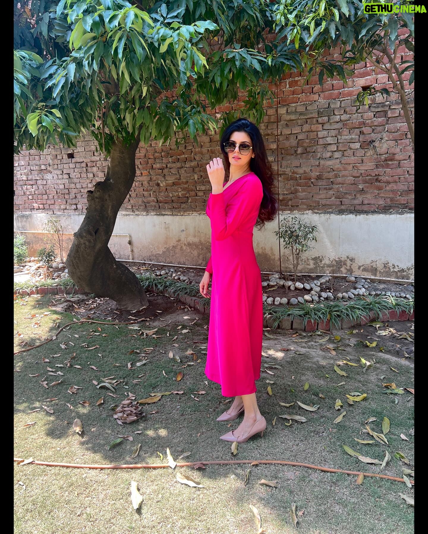 Ihana Dhillon Instagram - “ Colours are the smiles of nature “ #quoteoftheday #instagood #love #ihanadhillon