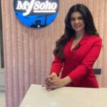 Ihana Dhillon Instagram - Discover the most premium workspace in Tricity. @ihanadhillon Embracing those work vibes with elegance at MySoho ✨ #mysoho #officebadalrahahai #customer #tmtm #reelsinstagram #trending #ideal #workspace #officespaceambala #businessgoals #officebadalrahahai #mysoho #solution #businessowner #instagram #instagood #instalike #forthegram #fyp #explorepage #businesscoach #realestate #tier2jobs #trending #reels