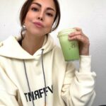Ilean Almaguer Instagram - Don’t rush! ✨💕 Just me… mutating. 🪄 @diffrntbeing #fyp #comfy #happy