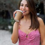 Ilean Almaguer Instagram – El Matcha y yo 🍵 💕
 No perdono una tarde sin matcha. Es de esas cosas que hacen mis días más felices. Amo los rituales diarios, así me gusta llamarlos en lugar de rutina, pues a cada cosa le pongo un sentido. 
Y tú tienes rituales? 
#holistichealth #balance #love
📸 @julio_alfilms