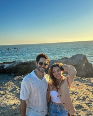Ilean Almaguer Instagram - Amigos, matcha y atardeceres…
Que delicia de Domingo 
#malibu #friends