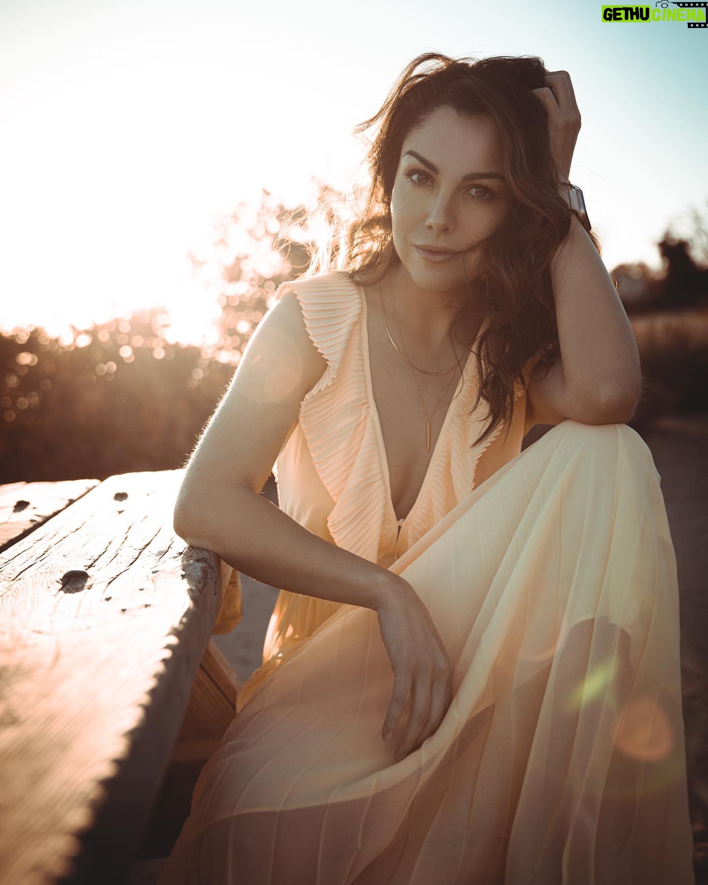 Ilean Almaguer Instagram - Happy international woman’s day! Feliz día de la mujer! La capacidad de resilencia, amor, compasión y entrega que tenemos es única. Las abrazo con el alma mujeres maravilla! 💕🦸🏻♀️✨ #warriors #love 📸 @esquedachris