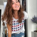 Ilean Almaguer Instagram - Orgullosa de portar una blusa bordada a mano por artesanas chiapanecas. Apoyemos a nuestra gente siempre! #mexico 💕🇲🇽 #chiapas