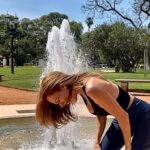 Iliana Calabró Instagram - Se viene el verano y el cuerpo lo sabe! Día espléndido nos regala #buenosaires … pudieron disfrutar un poco del ☀️? Me cuentan…, Los leo 😜👍 @vipeluquerias @dualpowerok @ozonogafas @agenciaab