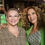 Iliana Calabró Instagram - Un lujo para mí haber tenido de espectadoras a estas reinas de la comedia y de la vida @geobarbarossa y @barbieri_carmen 🤩💖 Gracias por haber venido a @infovivituexperiencia en el @teatromeloscarlospaz y gracias por compartir tan linda cena con amigos queridos! Que se repita! Las adoro! Un honor para mí recibir sus felicitaciones y su cariño ❤️ Y ustedes…, qué mensaje le dejan a estas diosas? GRACIAS!