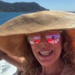 Iliana Calabró Instagram - En directo mi paseo por Cinque terre Italia… gracias a todos los que pasean junto a mi!