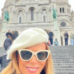 Iliana Calabró Instagram - Una semana atrás visitábamos el #sacrecoeur …los invitamos a participar de esta emocionante experiencia… les gustó… los leo… Gracias a @holasim.ar 🇦🇷 por mantenerme comunicada todo el viaje! Agradecida a @may_ariadna que un día me recomendó @assist365ok y me permite viajar protegida cualquiera sea el destino 🚑