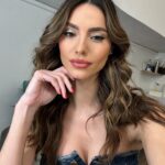 Iliana Papageorgiou Instagram – Νέα εβδομάδα, νέο θέμα και ένα επεισόδιο κανονική Πρωταπριλιά!! Καλό μήνα ❤️ #shoppingstar