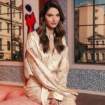 Iliana Papageorgiou Instagram – Happy Friday 🙃⭐️🛍️ #shoppingstar