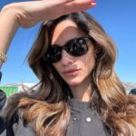 Iliana Papageorgiou Instagram - Πως πάω στη δουλειά VS πως είμαι μετά το Glam (μακιγιάζ, μαλλιά, στυλίστα κτλ) 🙃