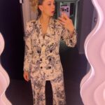 Iliza Shlesinger Instagram – I had so much fun moderating the FYC Emmys panel for stand up specials for @amazonmgmstudios with Tig Notaro, @jennyslate @jimgaffigan 
.
@taraswennen 
Credits for tonight!
◦	Suit- L’agence @lagencefashion
◦	Bra- Simone Perele @simoneperele_america 
◦	Shoes- Giuseppe zanotti @giuseppezanotti
◦	Earrings- Eriness @erinessjewelry 
◦	Ring- Eriness @erinessjewelry 
💇‍♀️ @castillo_13 💄 @andremakeup