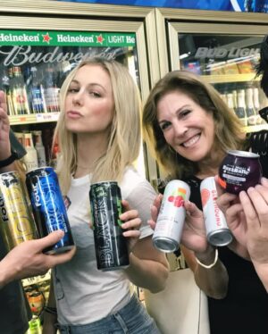 Iliza Shlesinger Instagram - Happy Mother’s Day from me and ALL of my moms. From my Mom, my step Moms and mother in laws to you and your moms!