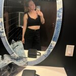 Iliza Shlesinger Instagram - All I want is to be able to put my pre baby jeans back on! I’m just a mom with a closet full of lonely pants!🔥 @shesasnowpeach was extra clingy today and hopped up on the carriage. She made it… much harder. But it is always worth it to be near her. Thanks for the 🥵 @alishamullally @balanced_body