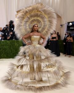Iman Instagram - #FBF: MET GALA Edition! 1. 2021 “In America: An Lexicon of Fashion” wearing @harrisreed x @dolcegabbana 2. 2011 “Alexander McQueen: Savage Beauty” wearing @stellamccartney 3. 2009 “The Model as Muse: Embodying Fashion” wearing @donnakaran 4. 2003 “Goddess: The Classical Mode” wearing @donnakaran 5. 1999 “Rock Style” wearing @gucci by @tomford 6. 1997 “Versace” wearing Gianfranco Ferré Link in bio for more on all my past Met Gala looks! #IMANarchive #MetGala