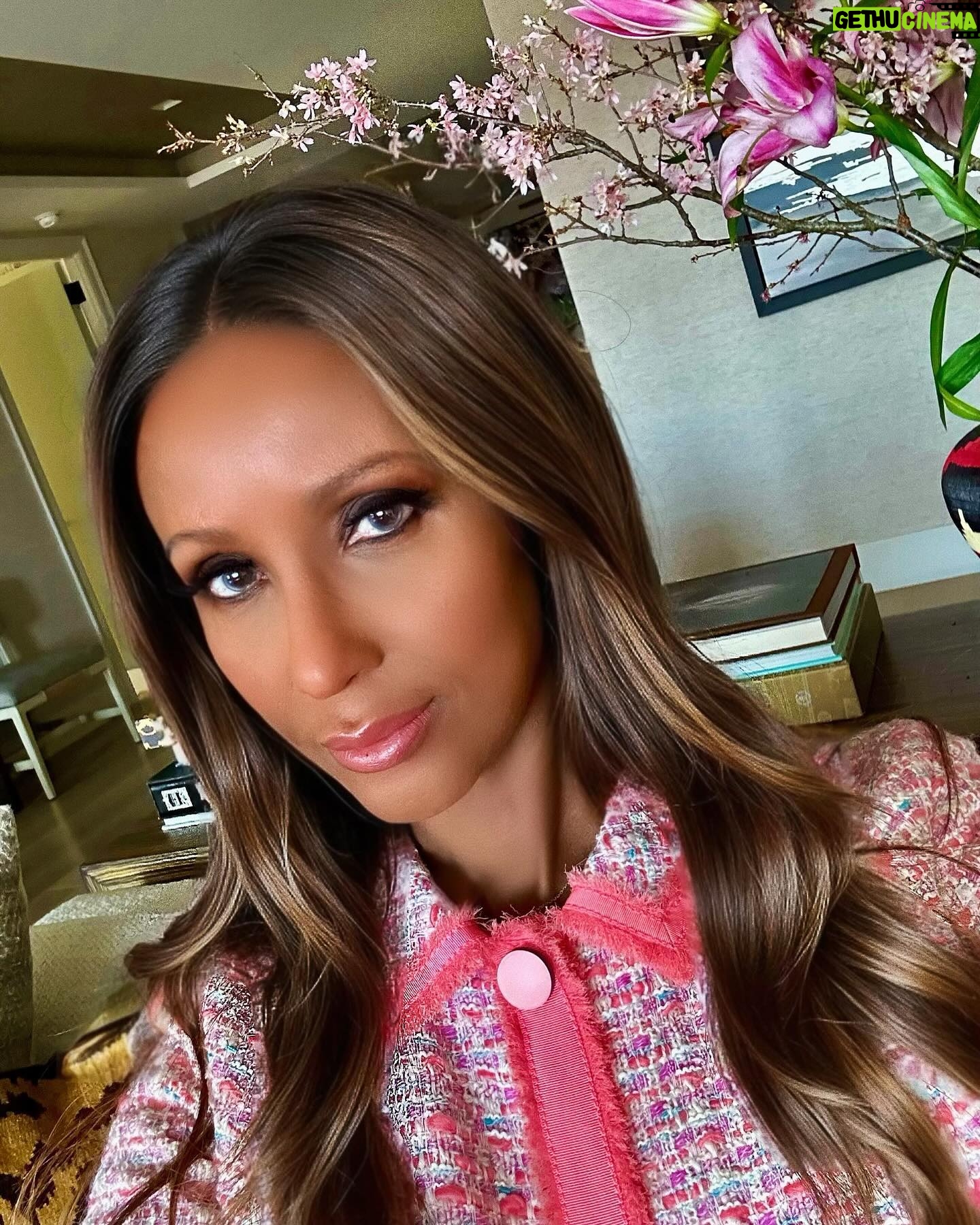 Iman Instagram - Has Spring Sprung? Vote!! Wearing vintage @marcjacobs
