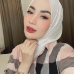 Imel Putri Cahyati Instagram – Kamu tuh kaya Filter.. Jahat !! Tapi aku suka 🤭🤏🏻
Morning 🐼