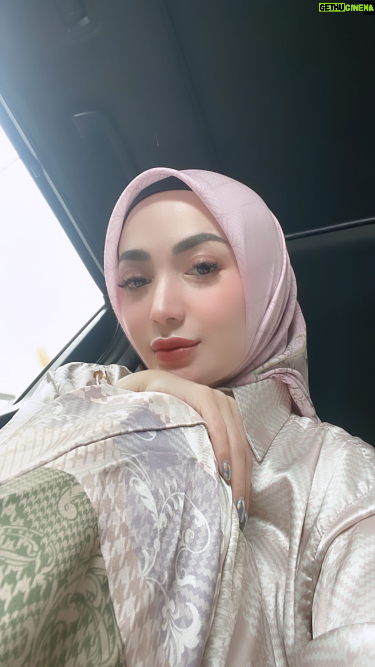 Imel Putri Cahyati Instagram - Candu ♠️