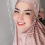 Imel Putri Cahyati Instagram – Teruntuk kamu yg bikin rindu,
aku doakan lebaran ga lewat rumah kamu. 
Biar kamu kerumah aku 🤭🤏🏻