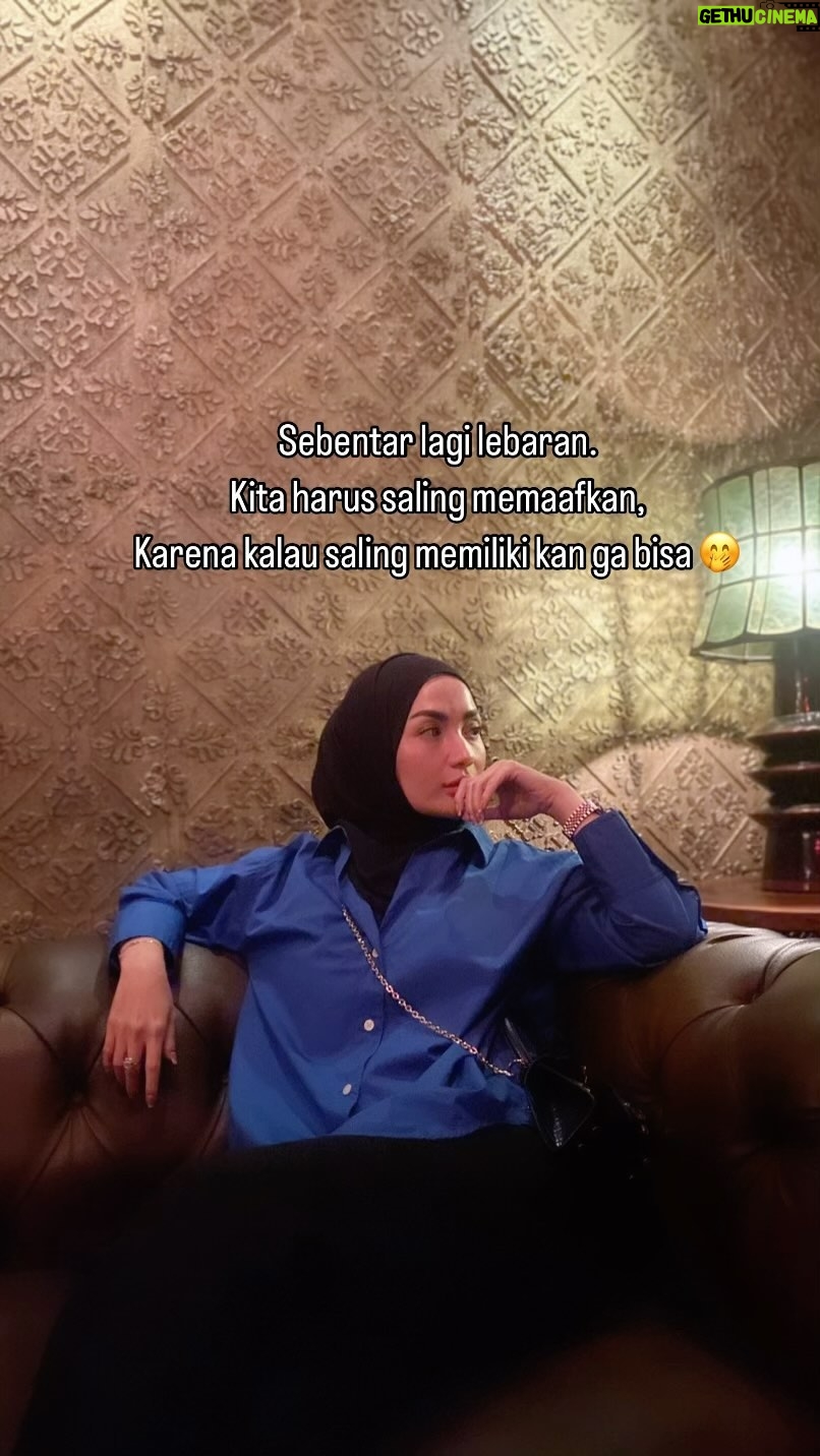 Imel Putri Cahyati Instagram - Udah capek belum ngarepin sesuatu yg ga bisa dimiliki ?? π₯Ίπ kita mungkin nastar homemade terenak tapi kalau dia sukanya kue kaleng yg dijual dismua warung, kita bisa apa ?? ( sampe sini paham ya π )