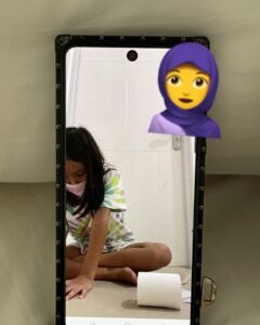 Imel Putri Cahyati Instagram - Miss u nak 😭 @aqilaramadhanisirajudinnew Video di ambil pas hari pertama ketauan reaktif & masih nunggu hasil PCR. Si anak sweet ini nunggu di depan kamar sambil nulis surat untuk kasih support nenek & mommy nya dengan hati sedih ga mau pisah 🤗