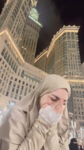Imel Putri Cahyati Instagram - Hope 🕋