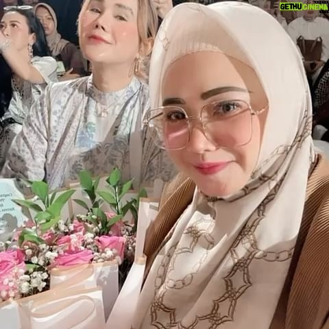 Imel Putri Cahyati Instagram - Wearing @wiwiekhatta.id collection 😍