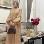 Imel Putri Cahyati Instagram - Dengan penuh rasa cinta saya ucapkan.. Minal Aidzin wal faizin . Mohon mahar , nafkah lahir & batin 🤭
