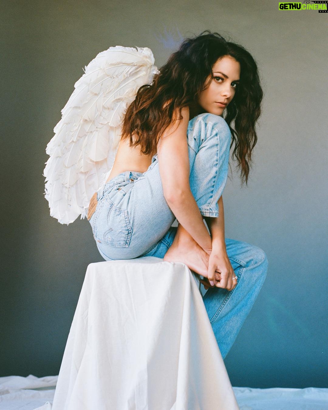 Inbar Lavi Instagram - Film. By @leegumbsphotography @kaylieklonehair & @saratess 💙