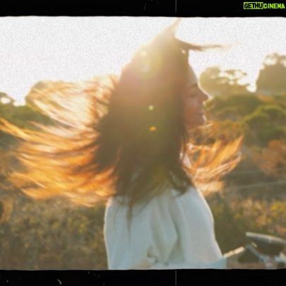 Inbar Lavi Instagram - Wrote POLAROIDS During quarantine, with some of my uber talented friends. A longing for summer and togetherness. It is NOW OUT for you to blast on your way to the beach or down memory lane 💛 get jiggy with it Link in bio to stream Co Written by @mrbenjilewis @rynnsounds Production by @julianfeifel & @goldenvessel Music Video (live on Youtube) By @brandon.paul.robinson @thebrendanlynch @via.films