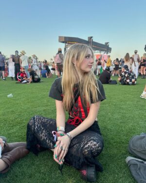Indi Star Instagram - Day 1 Coachella🚀❤️🪐 #coachella