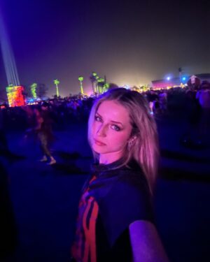 Indi Star Instagram - Day 1 Coachella🚀❤️🪐 #coachella