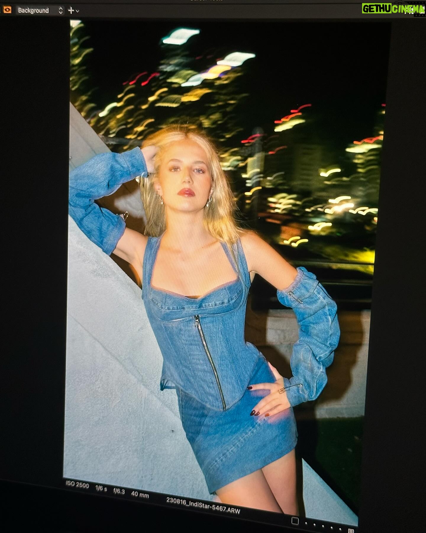 Indi Star Instagram - 🪬🪬🪬 . . . #whatimwearing #ootd #fashion #denim