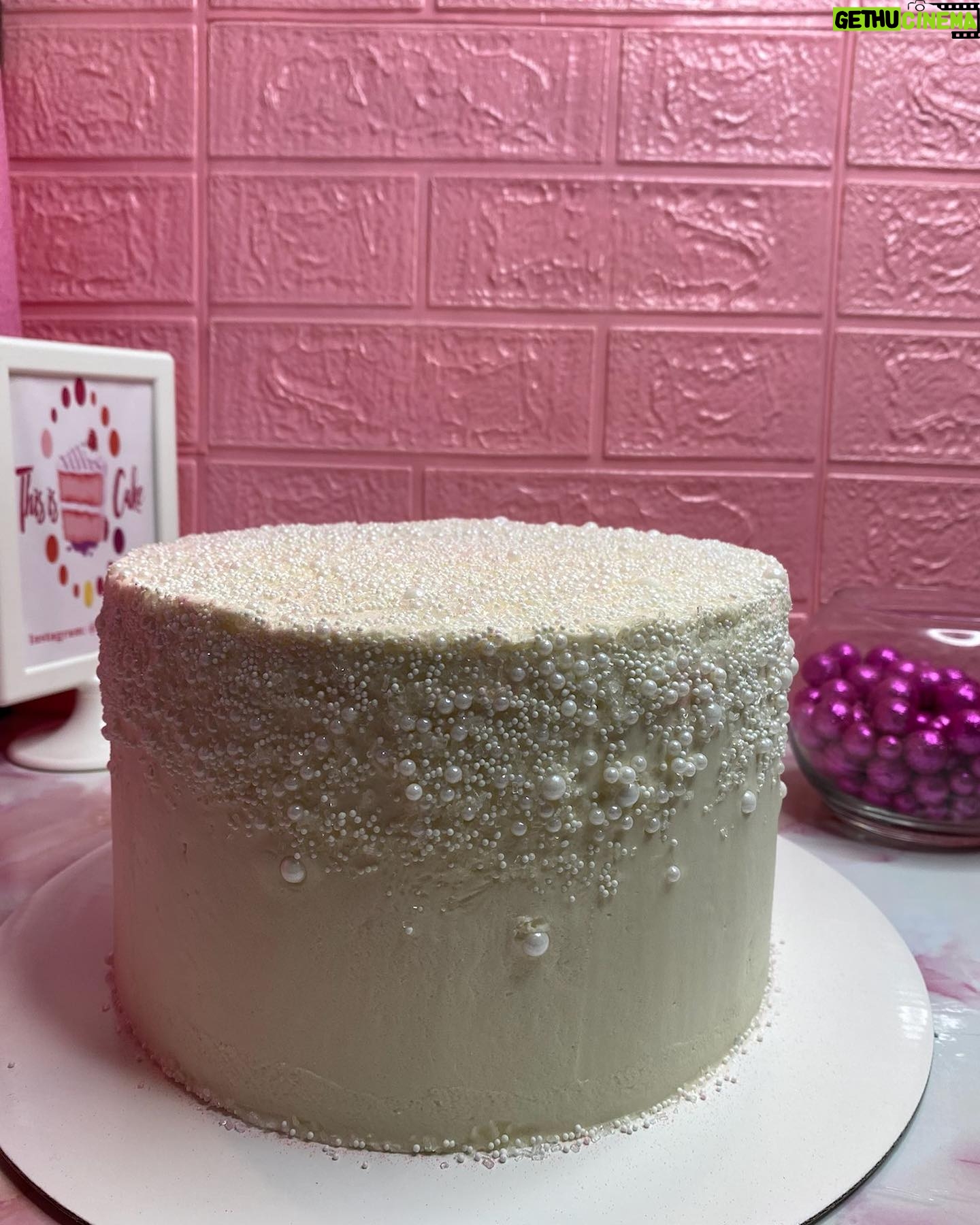 India.Arie - 44.2K Likes - ITS MY BIRTHDAAAAYYYEEEEEEEEEEEEEEEE!!!!!! LEAVE ME SOME LOVE IN THE COMMENTS!!!!! : cake: @ThisIsCakeEvents