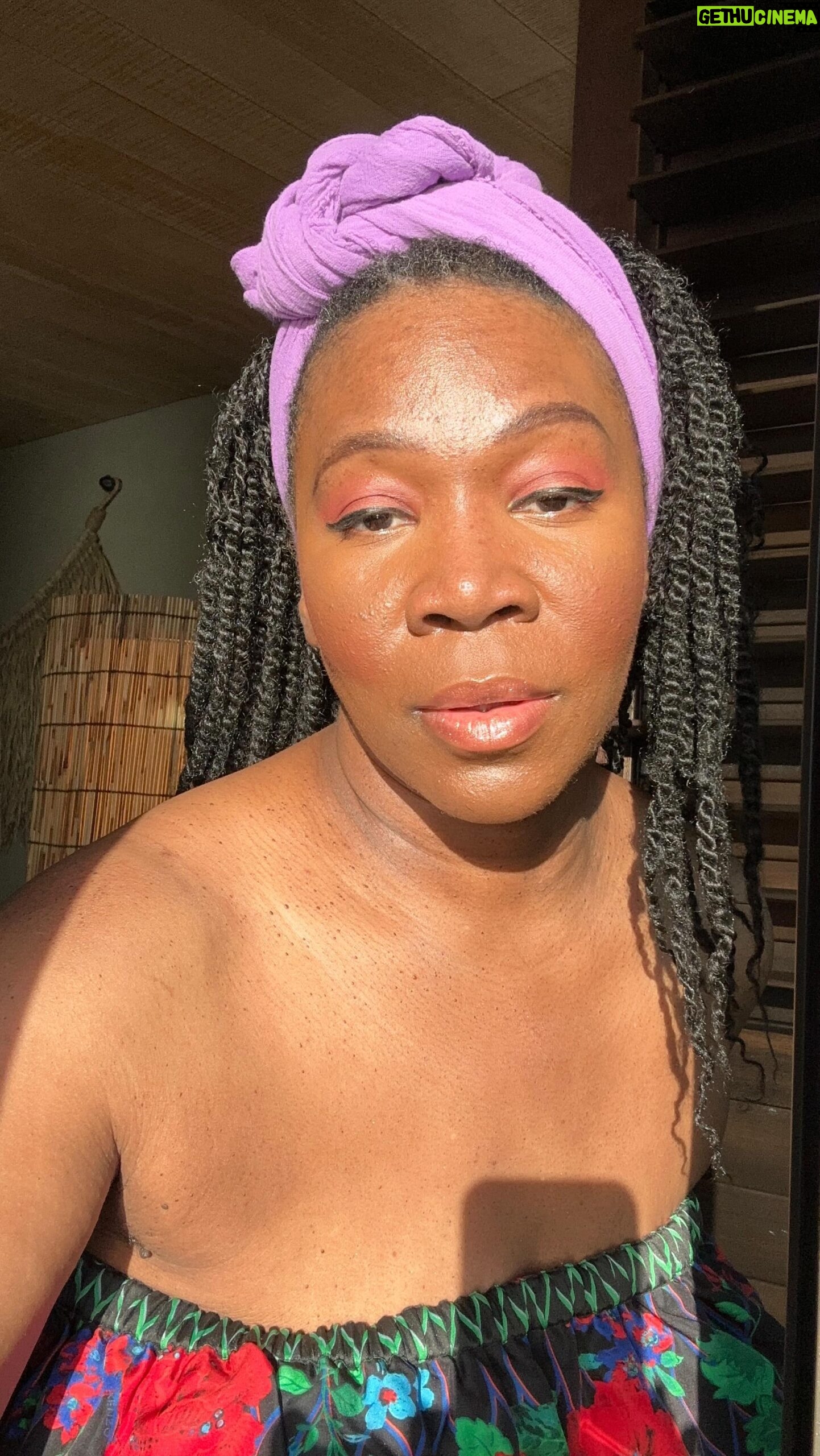 India.Arie Instagram - Take a moment to read my π KAUAI (April - June 2023) I wish i. could tell you the whole story about how i was UTTERLY solitry February 2020 (yes before Coivd) - June 2021. : spent MOST of 2022 alone too. I mean ALONE alone. not even a pet. Fall of 2022 ~ i finally began to open up. and in Feb of 2023 I had a COMPLETELY unexpected surgery. I DOING VERY WELL. BODY ALL healed up. But my MIND β¦. needed healing. The procedure was best case scenario / but it scared me too. So, the day of my Jupiter return / (astrology nerds unite) I went to Hawaii for 2 weeks. Ended up being 2 MONTHS! A HUGE BLESSING. Kauai has healed me of SO MANY THINGS β¦ SO MANY TIMES. there are all the friends who helped to heal me. And I hope I brought them some joy too. I HAPPY to tell yall ~ I AM DOING WELL. A WHOLE NEW ME IS EMERGING ~ I am a transformation MACHINE! AND sometimes I donβt LIKE IT β¦ but I DO LOVE IT. LOVE YALL. #favoritetimeofyearchallenge #soulbirdrise #kauai Heres to a 2024 full of NEW and OLD friends π₯ Amen.
