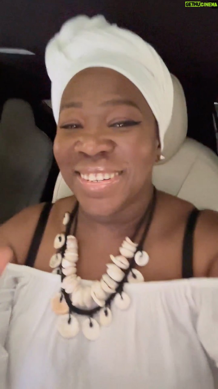 India.Arie - 26.6K Likes - 🗣️IF YOU FEEL ME SHARE THIS VIDEO‼️#thislifeisyours
⭐️ This life is yooouuurrrrsss
💜 No matter how you do it
⭐️ this life is yooouuurrrrrss
💜you aint gotta do sh!t to proove it.
Today is my Harvest day. Thank God for everyone who helped me move (outta temporary) nto my NEW HOME THIS SUMMER!!! WHEW!!
this 👏🏾 life👏🏾is👏🏾YOURS👏🏾‼️
