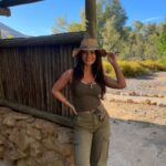India Reynolds Instagram - Just call me Dora 🦒🦓🐘🎒