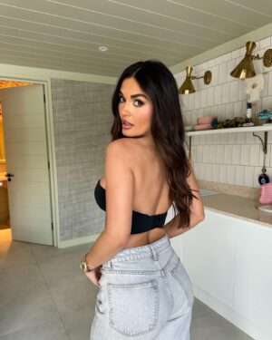 India Reynolds Instagram - @pourmoiltd always with the best bustiers 💕