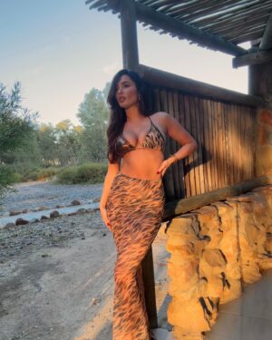 India Reynolds Instagram - Golden hour but make it safari @haloure___ 🌅