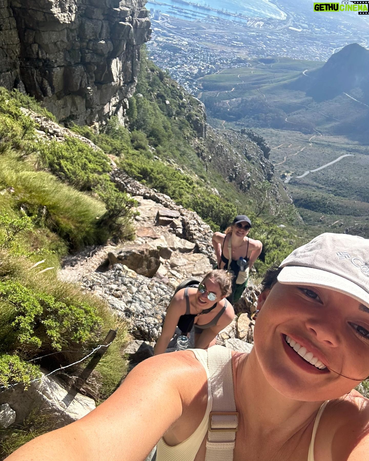 India Reynolds Instagram - Table mountain climbing with the girls!! 🧗🏻♀️ This trip has been so full of the most amazing memories 🥹❤️