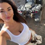 India Reynolds Instagram - Best day ever!!!! 🦒🐘🦓