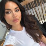 India Reynolds Instagram - Face painted by @charlie_sman_makeup hair by @clare_bridal for @pourmoiltd 💕