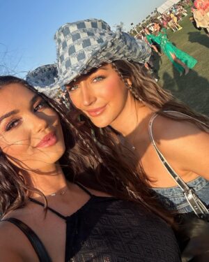 India Reynolds Instagram - Missing coachella part ✌️🎡🏜️🌵