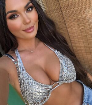 India Reynolds Instagram - Sad to not be in the desert this year 🌵🏜️🎡