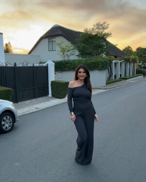 India Reynolds Instagram - Chef’s Warehouse Franschhoek, and a beautiful sunset, we’ve already fallen in love with it here 🥂
