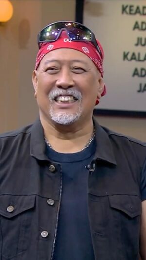 Indro Instagram - Bisa bisanya Sang Legend dikerjain

Main Hakim Sendiri
Kasus Ketua Geng Motor Buat Onar bareng @indrowarkop_asli 
Malam ini 21.00 WIB