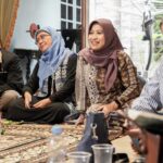 Indro Instagram – Kajian Kayu Putih is back!! 🙏🏻❤️ Bareng terus ya Pak Ustad @ahmadrosyidinmawardi